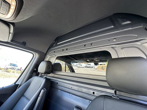Used 2024 Mercedes-Benz Sprinter 2500 image 31