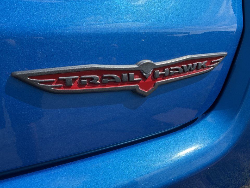 Used 2024 Jeep Compass Trailhawk AWD/4WD image 11