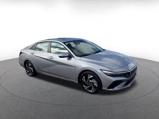 Used 2025 Hyundai Elantra Limited video 2