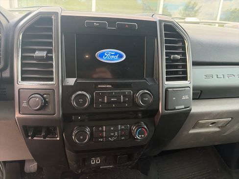 Used 2017 Ford F350 XLT AWD/4WD image 7