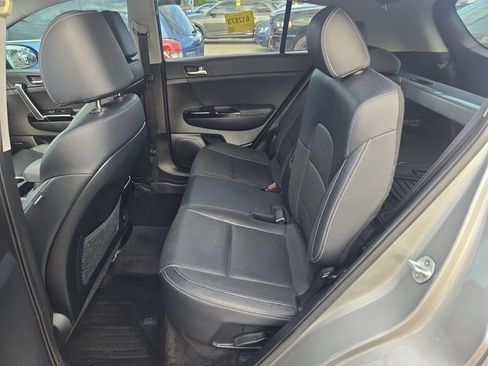 Used 2019 Kia Sportage SX FWD image 4