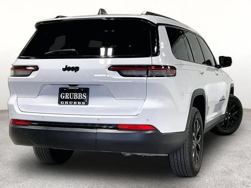 Used 2025 Jeep Grand Cherokee L Altitude RWD image 2
