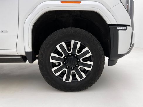 Used 2024 GMC Sierra 3500 Denali Ultimate image 35
