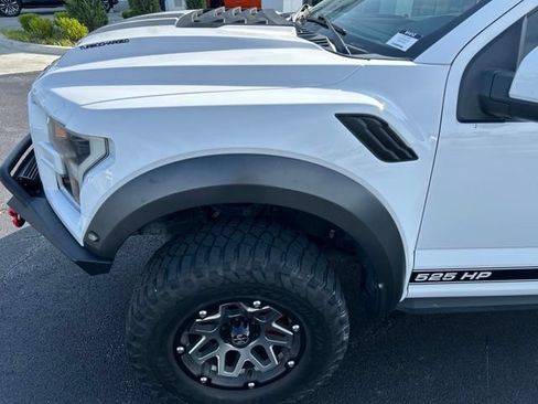 Used 2019 Ford F150 Raptor w/ Equipment Group 802A Luxury AWD/4WD image 12