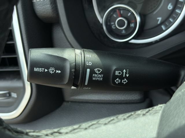Used 2025 RAM 1500 Laramie AWD/4WD image 33