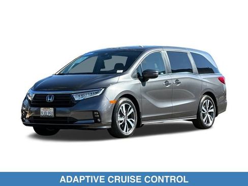 Certified 2024 Honda Odyssey Touring image 2