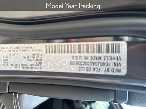 New 2025 Jeep Grand Cherokee Altitude image 36