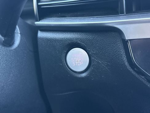 Used 2024 Kia Sorento S image 26