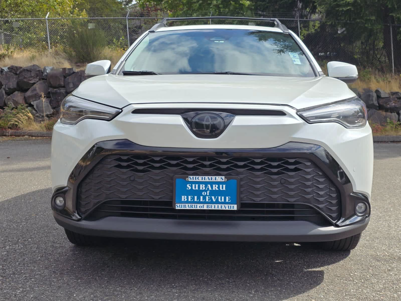 Used 2023 Toyota Corolla Cross AWD Hybrid w/ Convenience Package image 6