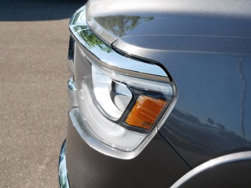 Used 2021 RAM 1500 Laramie AWD/4WD image 16