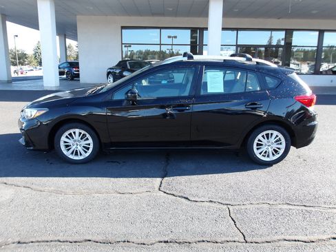 Used 2018 Subaru Impreza 2.0i Premium w/ Popular Package #2 image 2