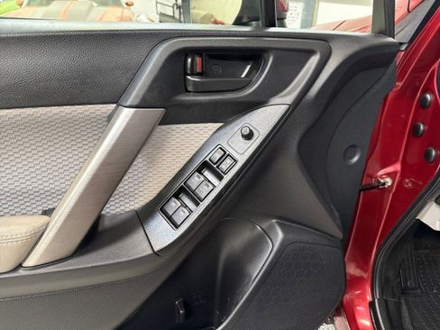 Used 2017 Subaru Forester 2.5i Premium w/ All-Weather Package image 24