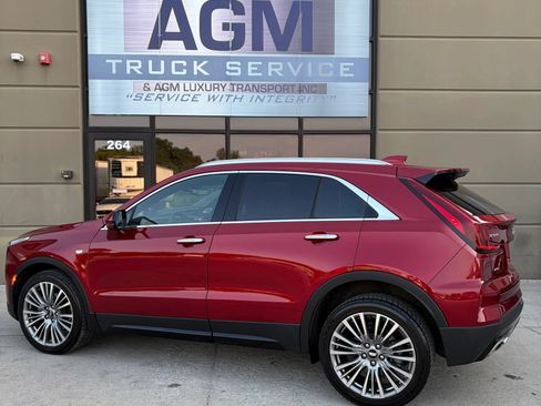 Used 2024 Cadillac XT4 Premium Luxury w/ Technology Package AWD/4WD image 6