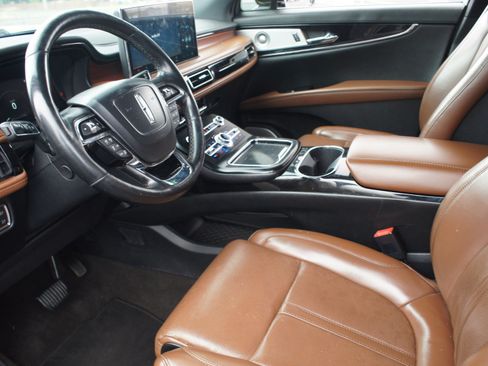 Used 2021 Lincoln Nautilus Reserve w/ Equipment Group 202A AWD/4WD image 13