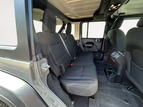Used 2022 Jeep Wrangler Unlimited Sport AWD/4WD image 12