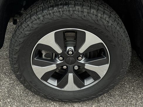 Used 2022 Jeep Grand Cherokee Limited 4xe w/ Luxury Tech Group II image 34