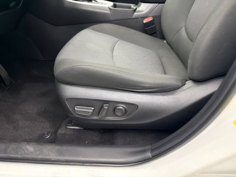 Used 2023 Toyota RAV4 XLE w/ Convenience Package FWD image 10