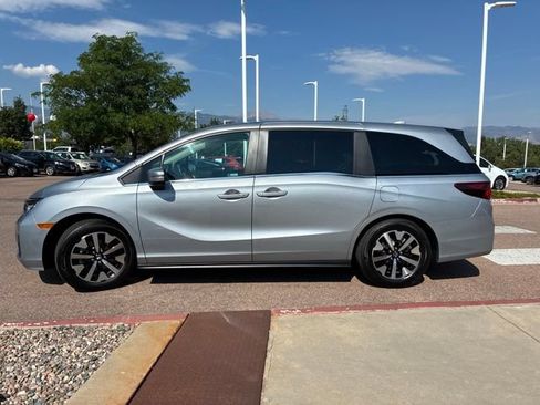Certified 2026 Honda Odyssey EX-L image 4