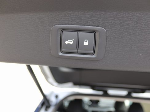 New 2025 Mitsubishi Outlander SE image 25