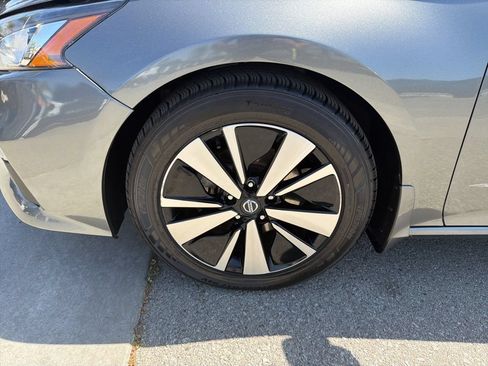 Used 2022 Nissan Altima 2.5 SV FWD image 14