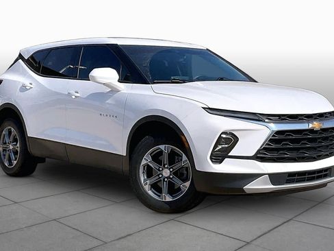 Used 2023 Chevrolet Blazer LT FWD image 4