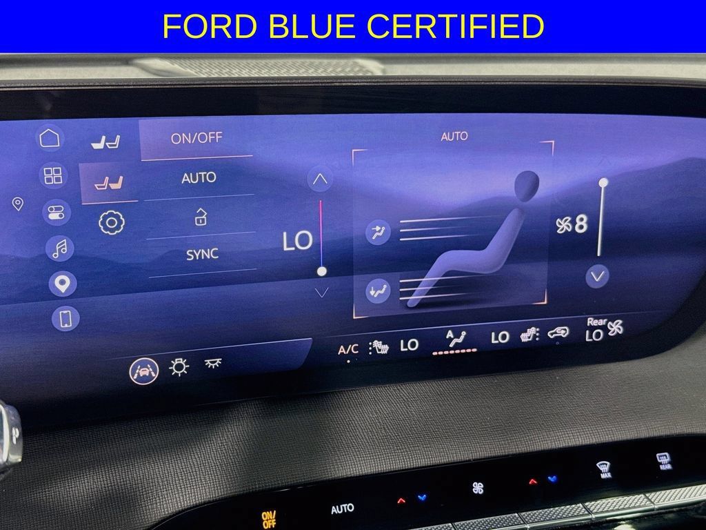 Used 2025 Buick Enclave Preferred FWD image 19