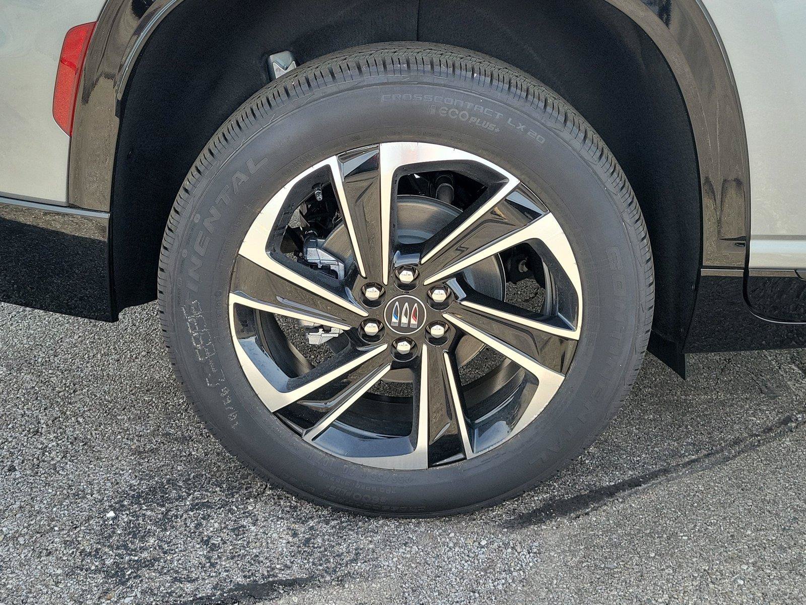 New 2027 Buick Enclave Sport Touring w/ Power Package FWD image 5