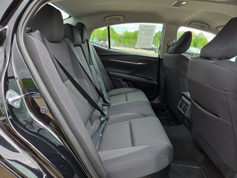 Used 2025 Toyota Camry LE image 14