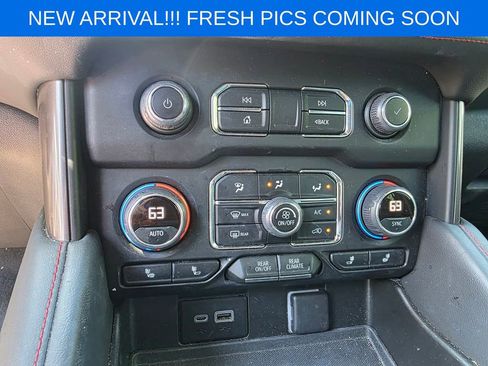 Used 2022 Chevrolet Suburban RST w/ Luxury Package RWD image 10