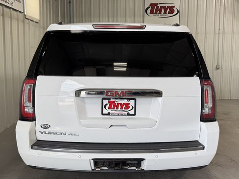 Used 2016 GMC Yukon XL Denali w/ Open Road Package AWD/4WD image 4