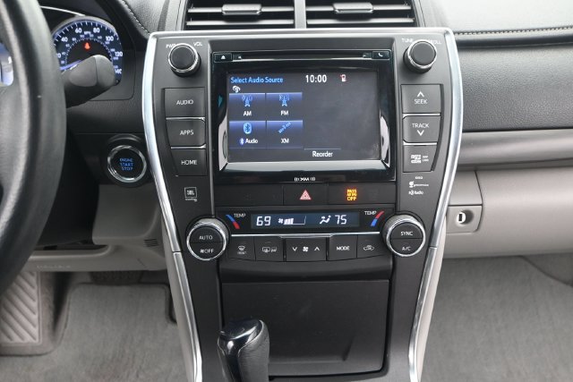 Used 2017 Toyota Camry XLE w/ Moonroof Package FWD image 7
