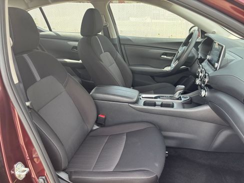 Used 2025 Nissan Sentra SV FWD image 30