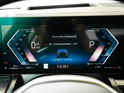 Certified 2025 BMW 530i xDrive image 31