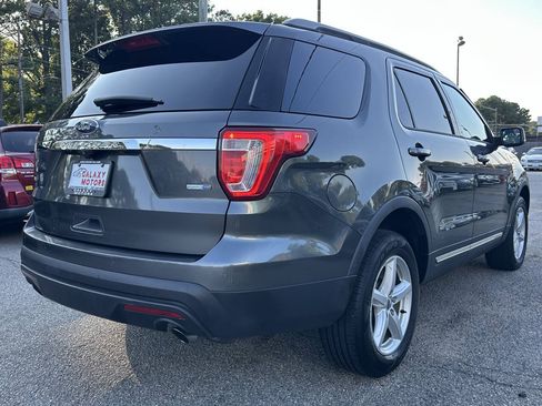 Used 2016 Ford Explorer XLT w/ Equipment Group 202A AWD/4WD image 4