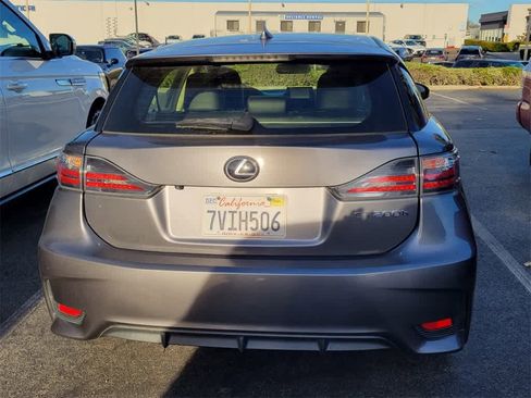 Used 2017 Lexus CT 200h image 6