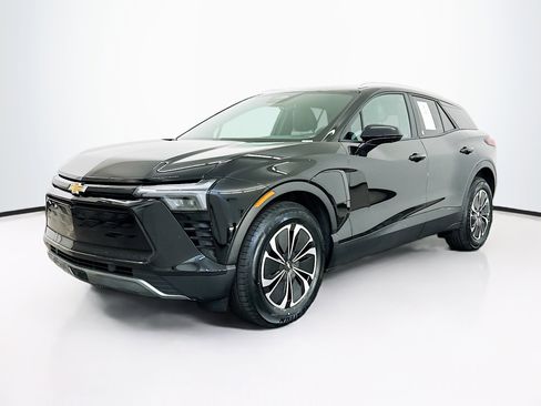 Used 2024 Chevrolet Blazer EV LT AWD/4WD image 3