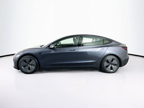 Used 2021 Tesla Model 3 Standard Range Plus image 4