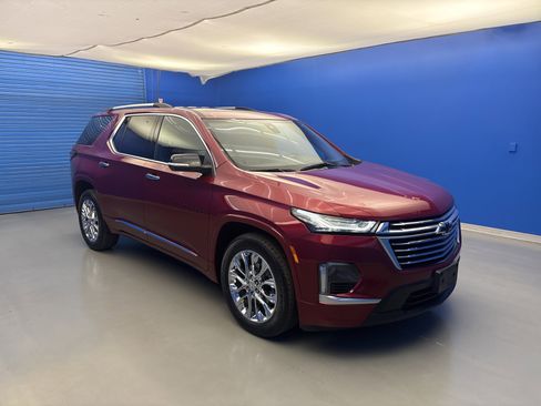 Used 2023 Chevrolet Traverse Premier w/ LPO, Floor Liner Package AWD/4WD image 2