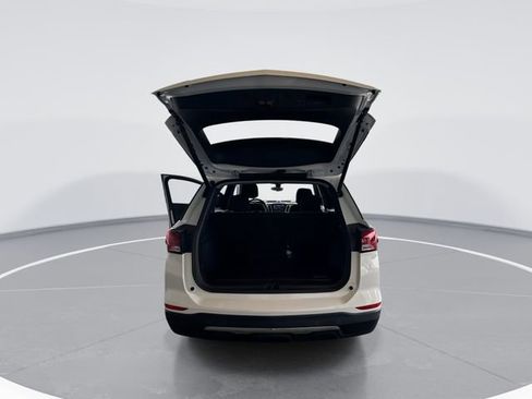 Used 2024 Chevrolet Equinox LT image 29