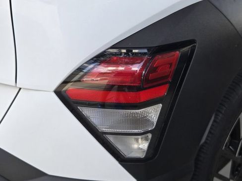 Used 2024 Hyundai Kona SEL FWD image 9