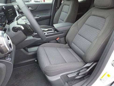 New 2026 Chevrolet Equinox LT FWD image 31