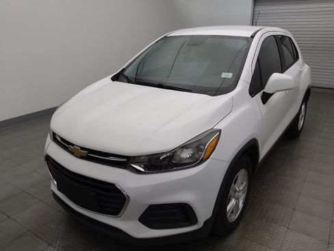 Used 2020 Chevrolet Trax LS w/ Tint and Cruise Package FWD image 15