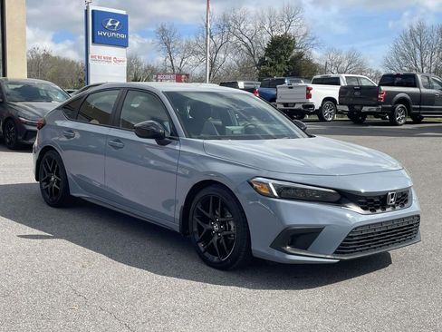 Used 2023 Honda Civic Sport image 5