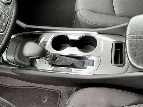 Used 2024 Chevrolet Malibu LT FWD image 17