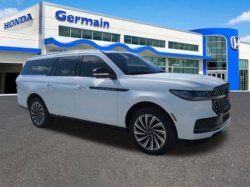 Used 2025 Lincoln Navigator L Black Label image 3