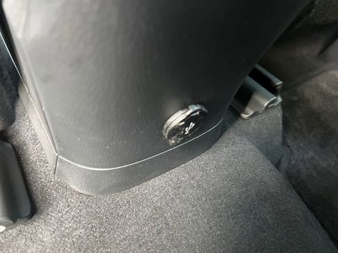 Used 2018 Toyota C-HR XLE image 33