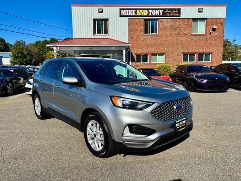 Used 2023 Ford Edge SEL image 3