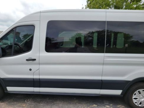Used 2018 Ford Transit 350 XLT image 5