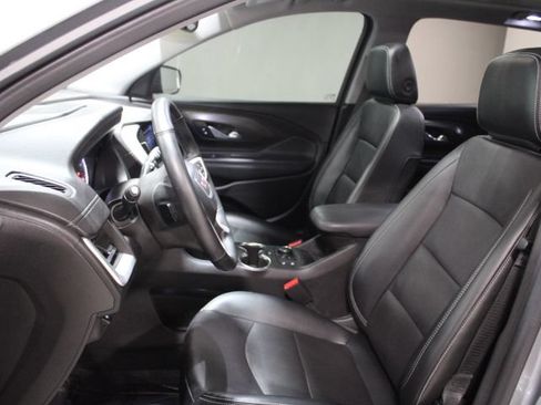 Used 2024 GMC Terrain SLT w/ Tech Package AWD/4WD image 18