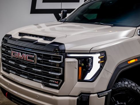 Used 2026 GMC Sierra 2500 AT4 w/ AT4 Premium Plus Package AWD/4WD image 25